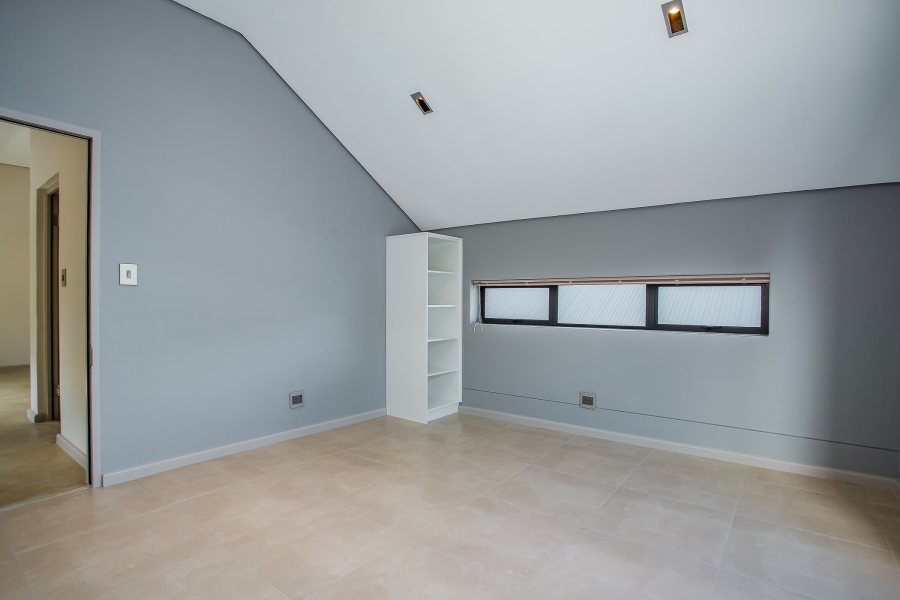To Let 4 Bedroom Property for Rent in Vrykyk Western Cape